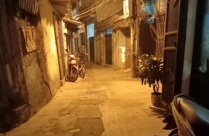 CHO THUÊ NHÀ NGUYÊN CĂN NGÕ 29 KHƯƠNG HẠ, 4 TẦNG, 35M2, 4 NGỦ, 12.5 TRIỆU.